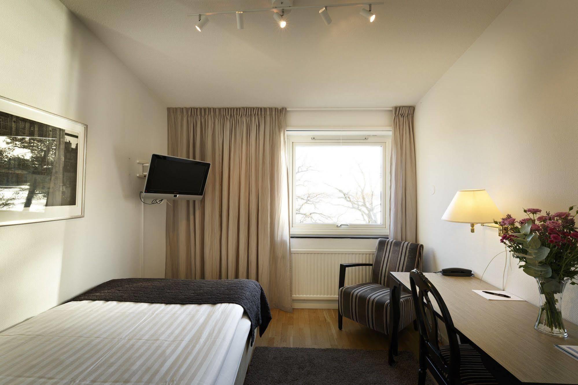 Bergendal Otel Sollentuna Dış mekan fotoğraf